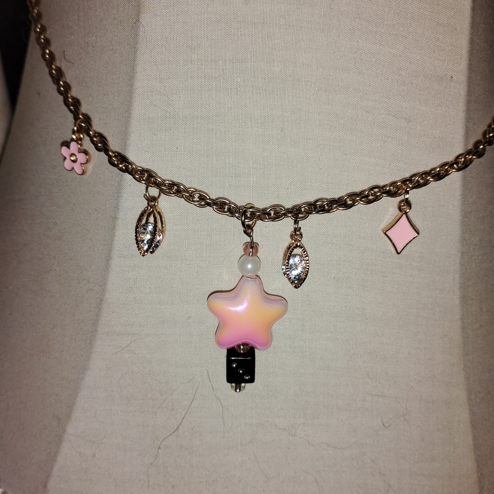 Gold-Tone Pink Star Charm Necklace - Blingy FunkJunk ✨✨✨